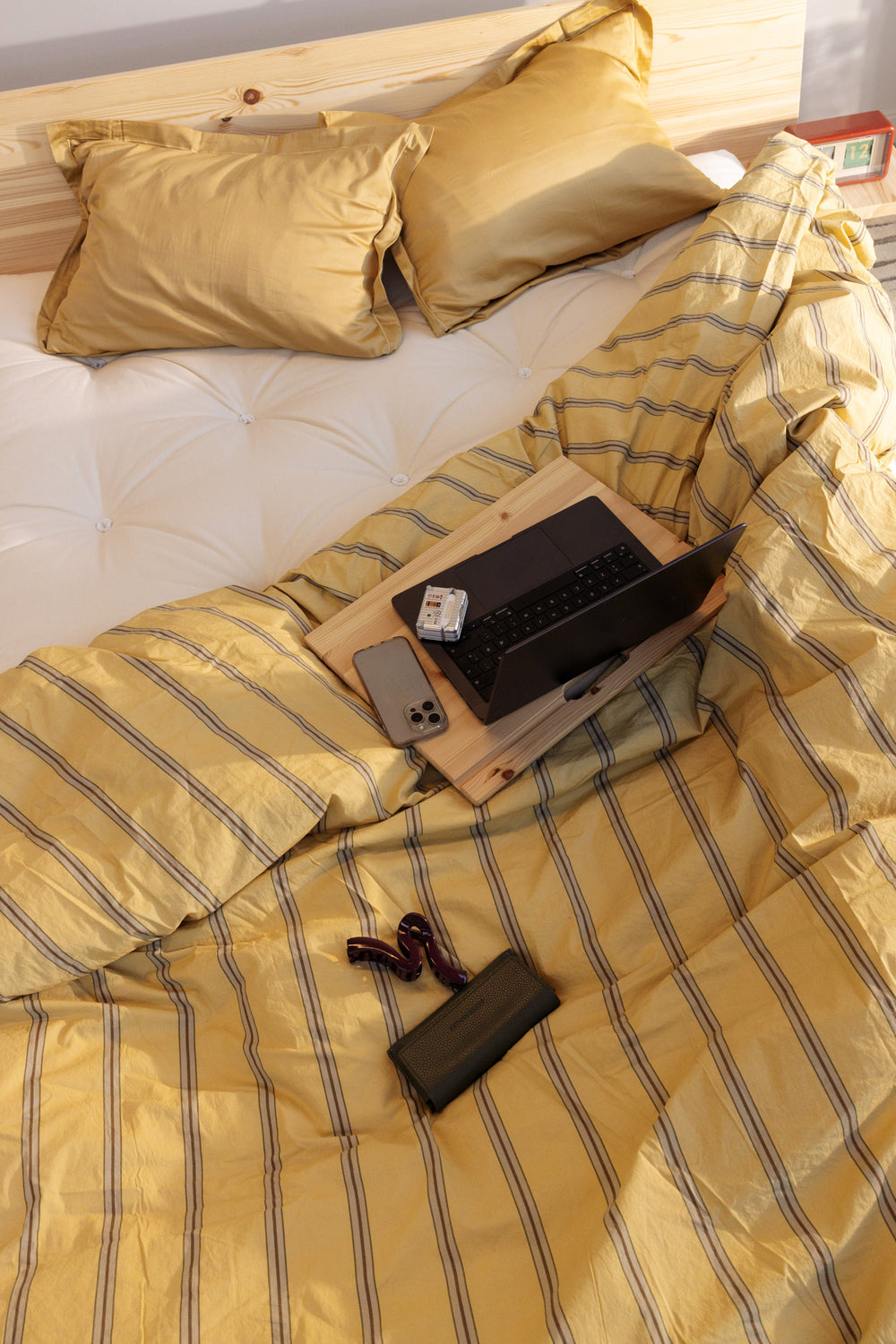 LATCH BED