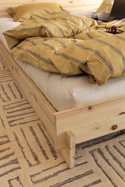 LATCH BED
