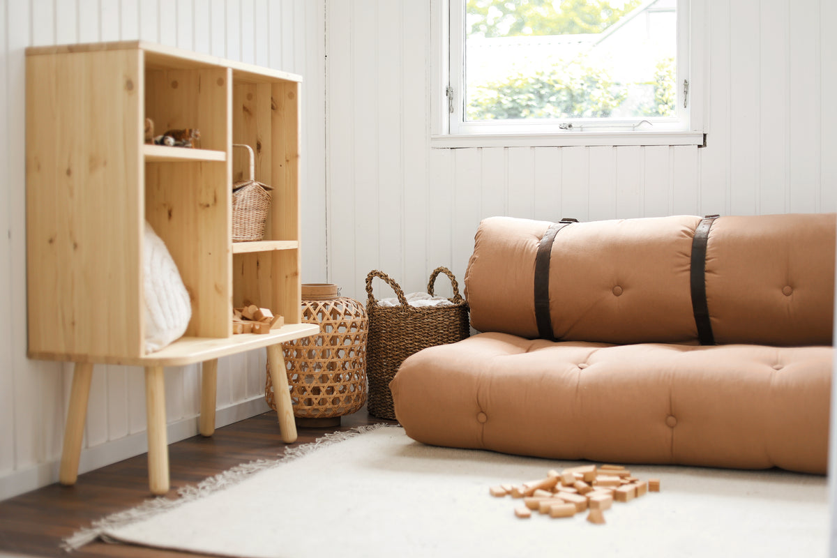 BUCKLE-UP SOFA