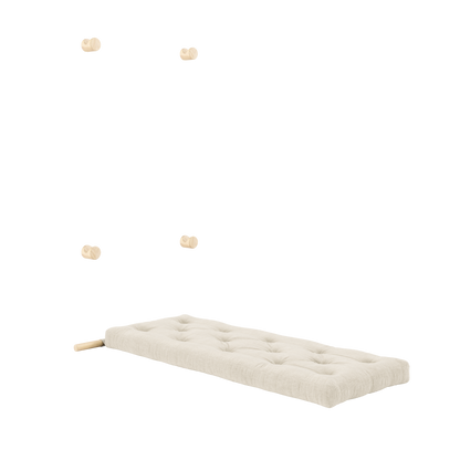 HOOKED SLEEPER CHAIR