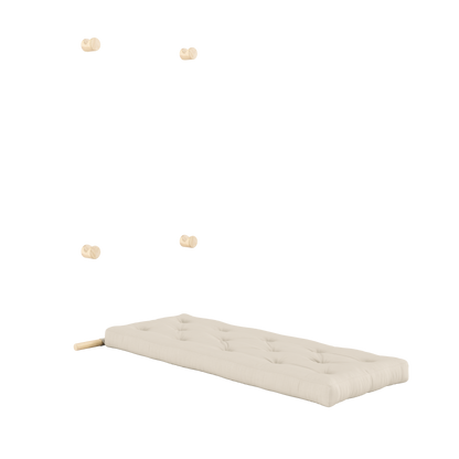 HOOKED SLEEPER CHAIR