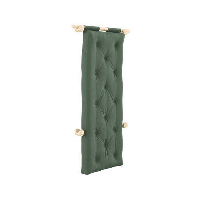 HOOKED SLEEPER CHAIR