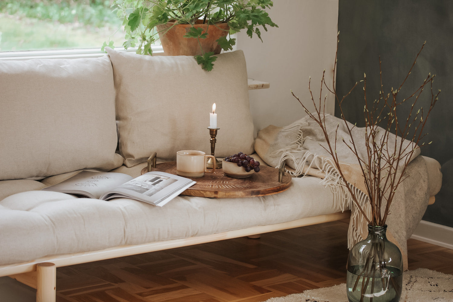 PACE DAYBED