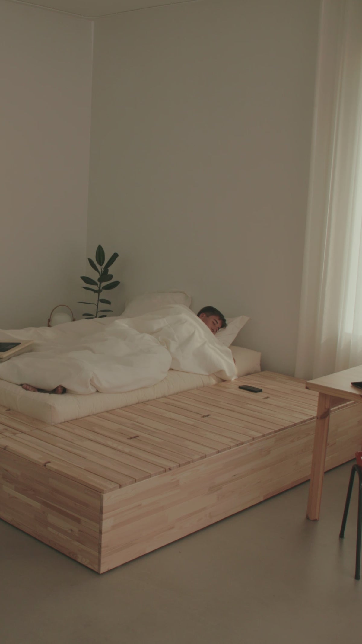 Indlæs video: BASEMENT BED